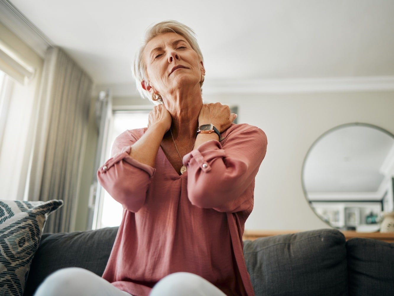 vourw with fibromyalgia symptoms in women
